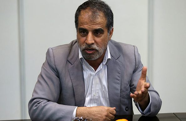 کارگران ایرانی بیشترین ساعات کاری و کمترین دستمزد را دارند کارگران ایرانی بیشترین ساعات کاری و کمترین دستمزد را دارند