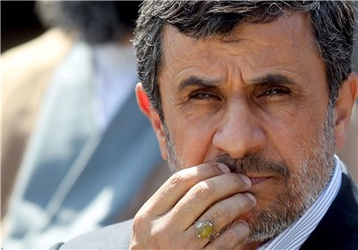 احمدی نژاد خودش را فوتبالیست معرفی کرد!