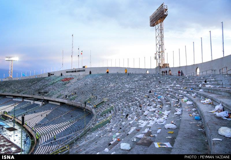 ورزشگاه مملو از زباله  بعد از دربی پایتخت+ تصاویر