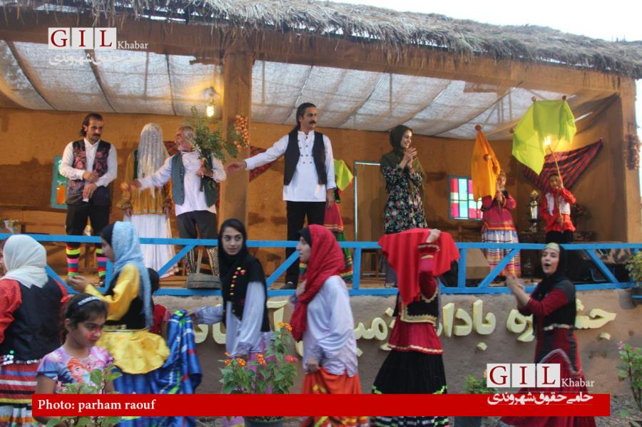 اختصاصی/ گزارش تصویری جشنواره بادام زمینی در آستانه اشرفیه