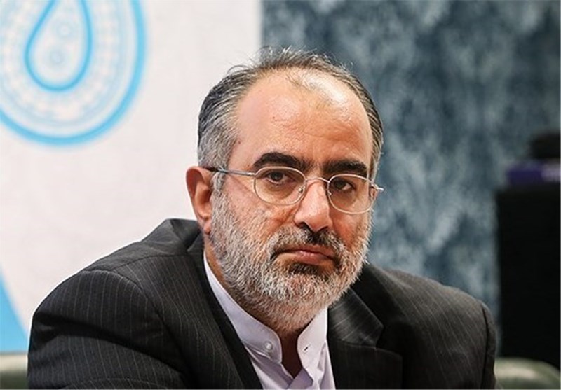 رئیس یکی از صندوق ها با اسلحه به بانک مرکزی می رفت / روحانی هزینه مبارزه با نزولخواران تسبیح به دست و پینه بر پیشانی را می دهد