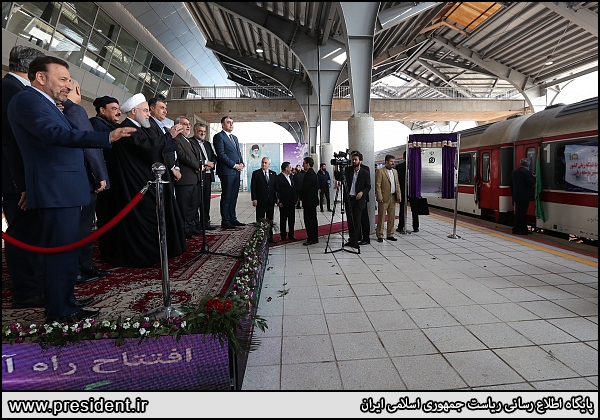 افتتاح خط آهن رشت – قزوین با بدرقه خانواده شهدا اعزامی به مشهد مقدس+تصاویر