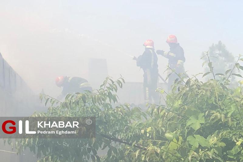 گزارش تصویری آتش سوزی منازل مسکونی در خیابان شهدای رشت