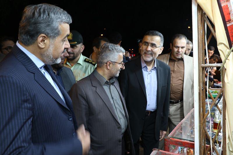 بازدید دبیر کل کمیسیون ملی یونسکو ایران از نمایشگاه  شب های روشن لاهیجان