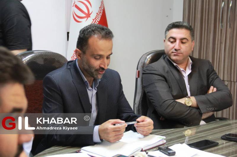 شورای شهر آستانه در مسیر رشت/ آبستراکسیون دو عضو برای عدم تشکیل جلسه/ رئیس شورای انزلی نیز استعفا داد