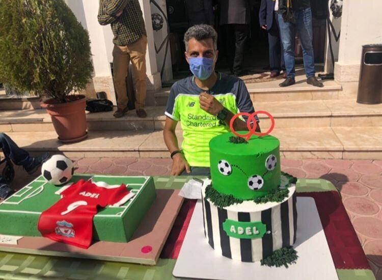 تولد ۴۶ سالگی فردوسی پور با کیک ۹۰ / از کادوی ویژه علی کریمی تا تبریک ستاره لیورپول به عادل