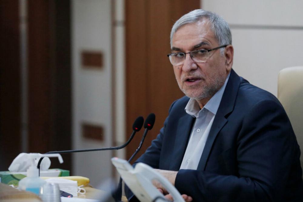 وزیر بهداشت: پس از بررسی مشخص شد که مسمومیت دانش آموزان قمی بسیار خفیف بوده/ عامل مسمومیت «میکروبی» نیست
