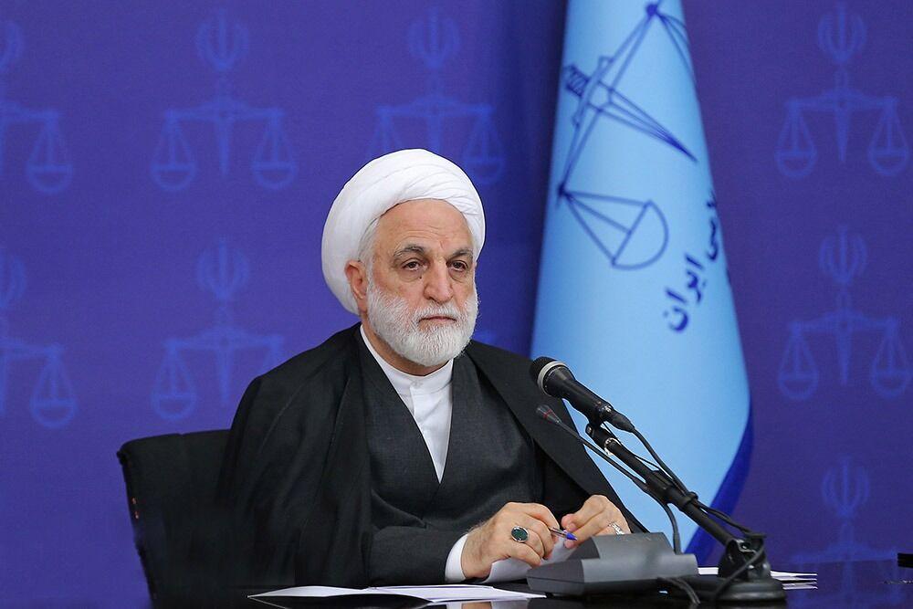 ۹۸ هزار نفر بعد از عفو رهبری آزاد شدند/ با همکاری دولت ۲۱۰ گلوگاه فساد شناسایی شد
