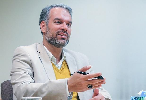 افشاگری نماینده مجلس:دولت؛ مانع پلاک شدن خودرو های صفرِ وارداتی/ سازمان استاندارد که «پراید» را تایید کرده، کیفیتِ «کیا»، «هیوندای» و «میتسوبیشی» را رد کرده! 