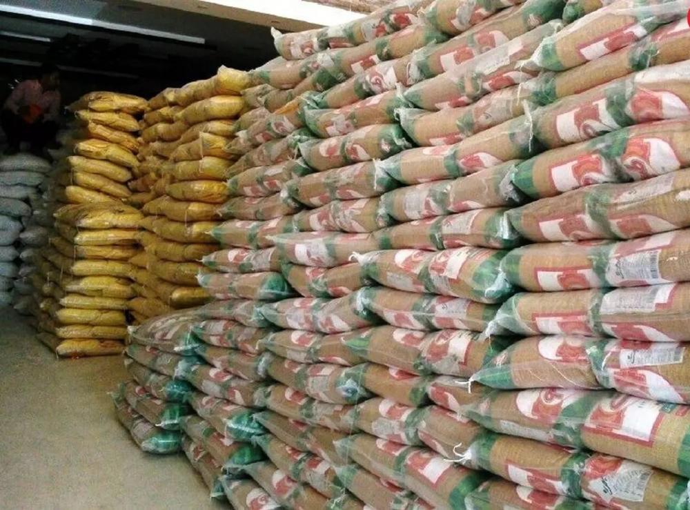 کشف ۱۷ تن برنج قاچاق در سنگر