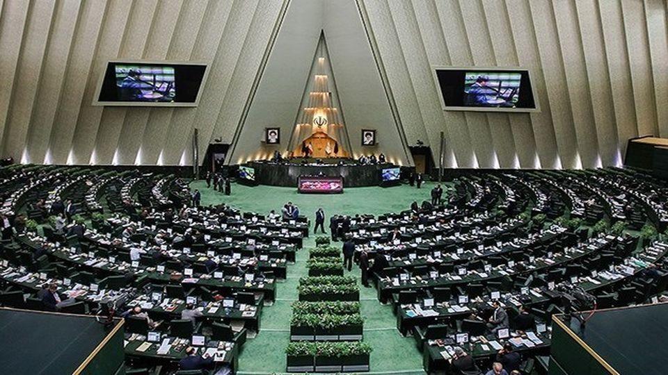 تعطیلی دو روز در هفته در اولویت بررسی مجلس قرار گرفت