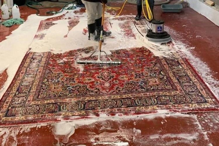 بهترین زمان برای استفاده از خدمات قالیشویی