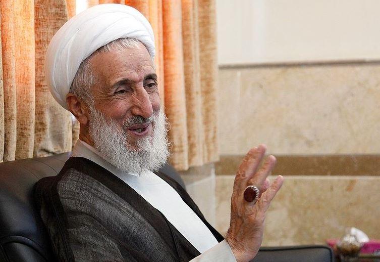 کامبیز نوروزی، حقوقدان: در سند واگذاری زمین، اثر انگشت کاظم  صدیقی وجود دارد؛ امضا نیست که جعل شده باشد / طبق مفاد سند، او شخصاً در دفترخانه حاضر شده؛ نامی از کسی به عنوان وکیل او هم در سند وجود ندارد