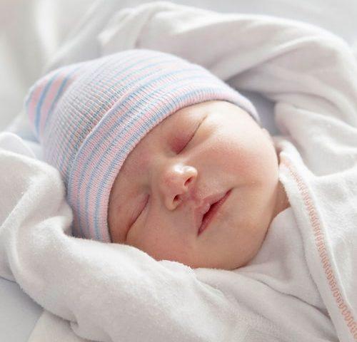 signs of a healthy baby mamababy 500x480