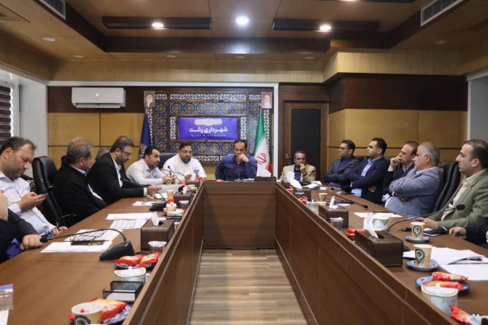  احداث و تکمیل ۸ پارک جدید در مناطق پنجگانه شهری در دستور کار مدیران شهرداری رشت / تداوم عملیات روکش آسفالت معابر اصلی و محلات
