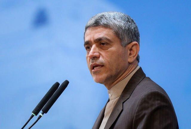  دیدار طیب نیا با پزشکیان/ وزیر اقتصاد موفق دولت یازدهم به عنوان فرمانده ی اقتصادی پزشکیان می آید
