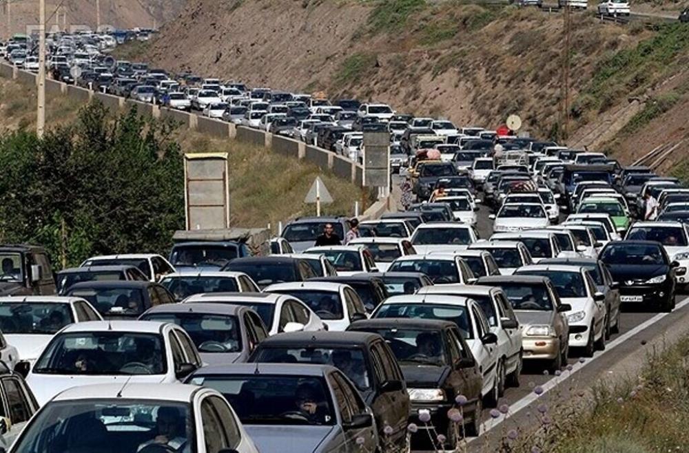 ترافیک سنگین در محور رشت - قزوین / جاده چالوس یک طرفه شد