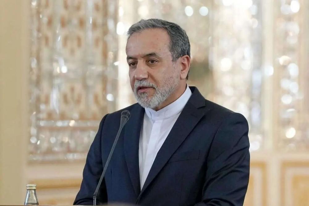 عراقچی: اگر می پذیرفتیم که غنی سازی را کنار بگذاریم، حداقل در این مرحله جنگ نمی شد، اما احتمالا زیاده خواهی غربی ها ادامه پیدا می کرد/ غنی سازی برای ما ارزشی دارد که قابل عبور نبوده و نیست